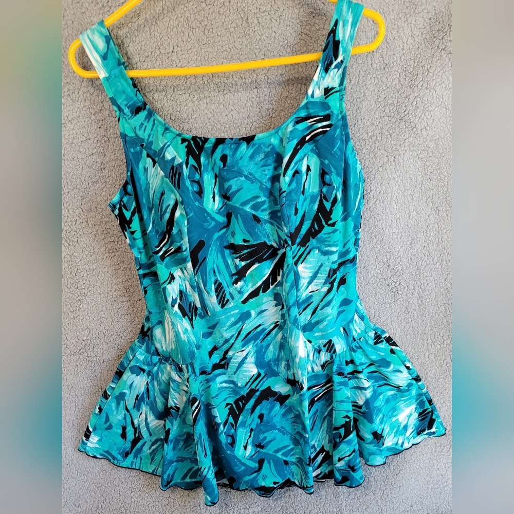 Maxine of Hollywood One Piece Swimsuit With Bra 18W